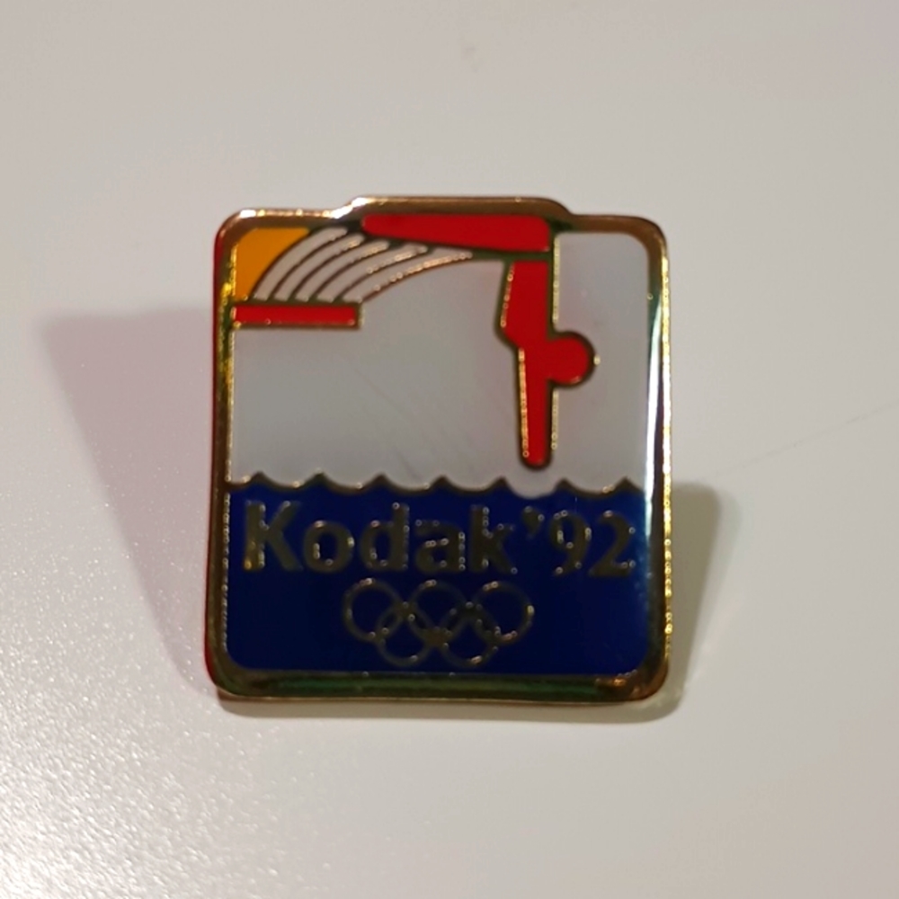 Kodak '92 1992 Olympic Swimming Diving Button Badge Pinback Pin